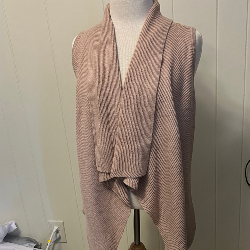 Splendid Sleeveless versatile Sweater Vest